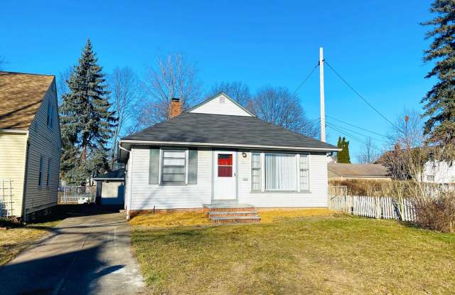 Newly Renovated 3 Bed - 1.5 Bath Ranch available for Rent in Maple Hts!