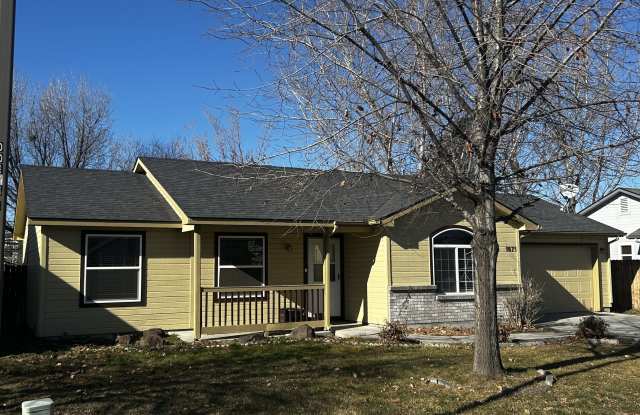 1671 Klemmer Avenue North