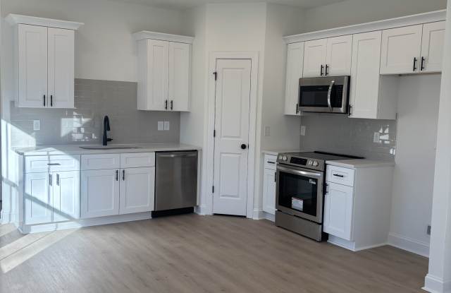 Photo of 1077 Gibson Street