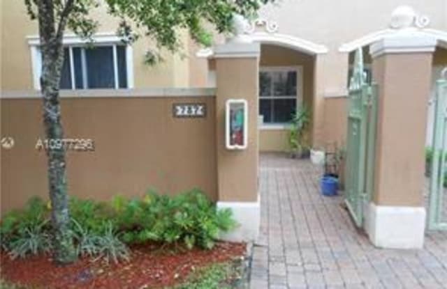 737 SW 107th Ave - 737 Southwest 107th Avenue, Pembroke Pines, FL 33025