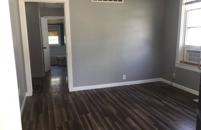 1422 East Miller Street - A