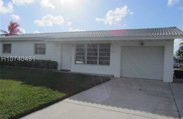 4521 SW 42nd Ave - 4521 Southwest 42nd Avenue, Dania Beach, FL 33314