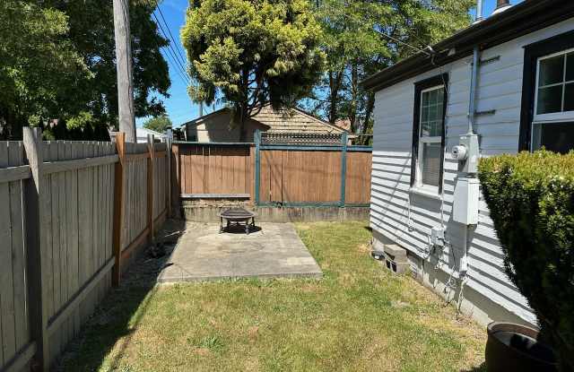 3608 South J Street - 3608 B