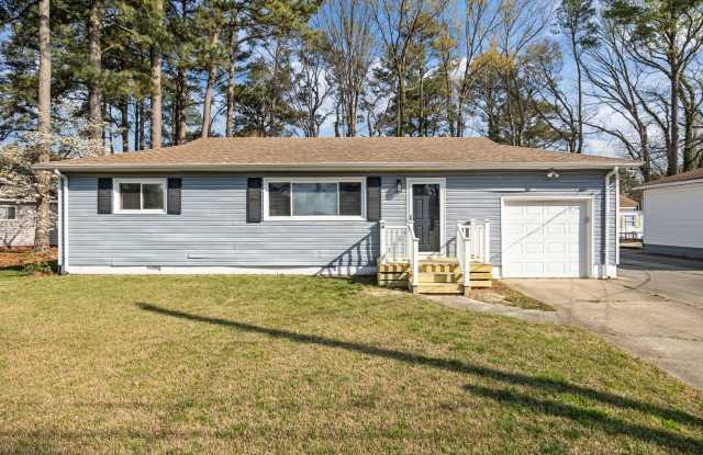 Quiet 3-Bedroom Home with Spacious Garage – Convenient Chesapeake Location
