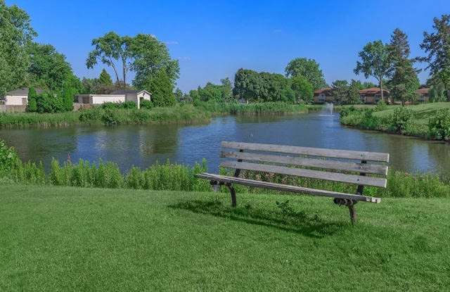 1911 Golfview Dr Unit A11