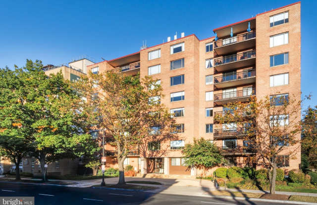 Photo of 3315 WISCONSIN Avenue NW unit: B1