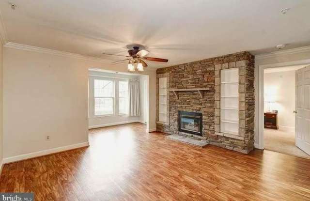 8303 BLUEBIRD Way unit: A