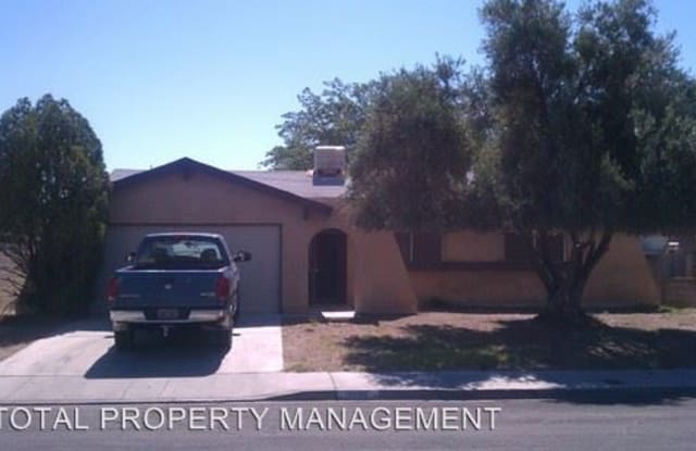 1617 Crest Haven Ave - 1617 Crest Haven Avenue, Las Vegas, NV 89108