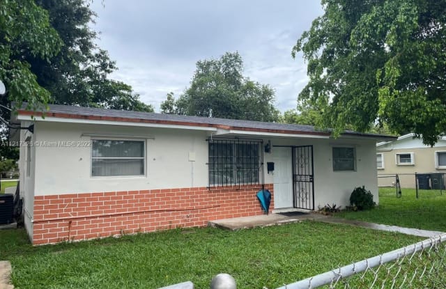 6265 SW 59th Ave - 6265 Southwest 59th Avenue, South Miami, FL 33143