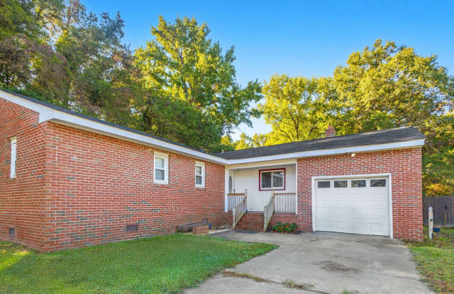 4 Bed 2 Bath Home for Rent !