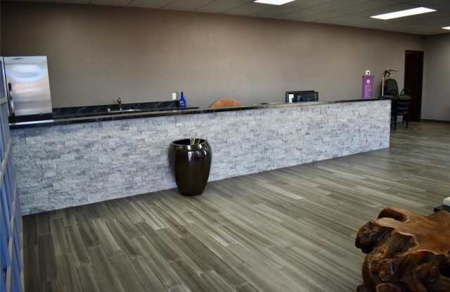 4645 W Gore Boulevard