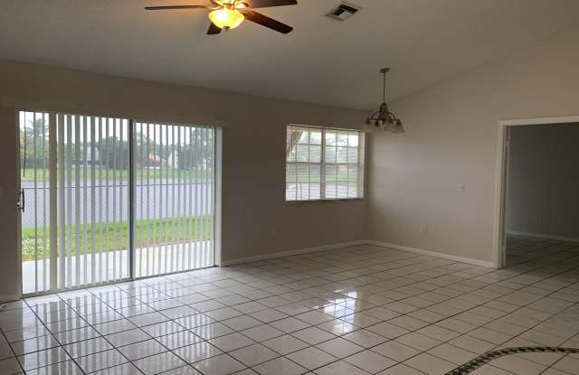 1824 Edgewater Drive