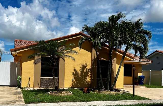 1071 NW 128th Ave