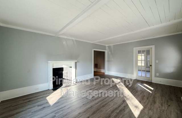 413 East Donaldson Ave.