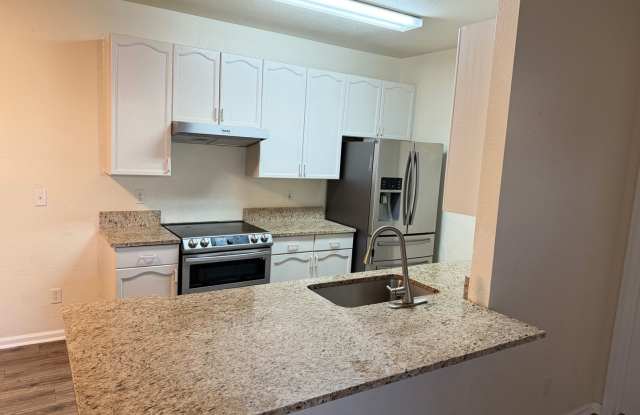 2 Bedroom Townhome in Aurora