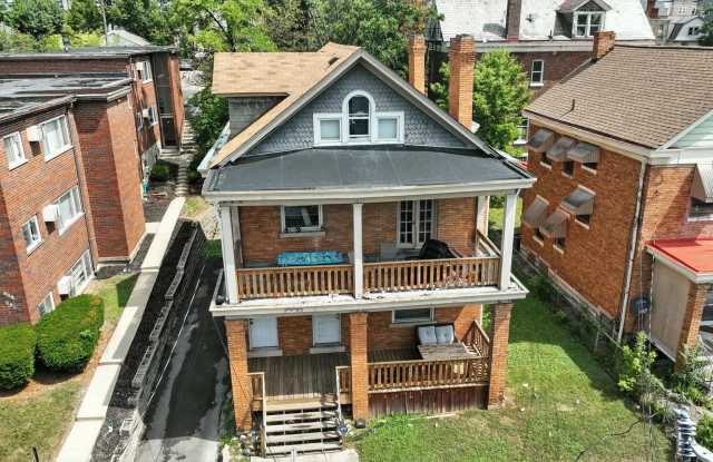 Photo of 7 bed/2 bath on Atkinson, Mins. from UC for Only $700/pp ($4900/mo)!
