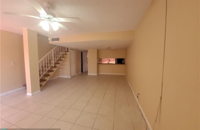 4119 NW 19th St - 4119 Northwest 19th Street, Lauderhill, FL 33313