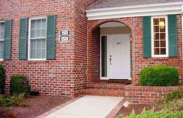 1521 Woodbrooke Drive