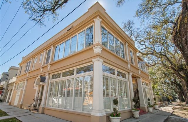 2800 ST CHARLES Avenue - 2800 Saint Charles Avenue, New Orleans, LA 70115