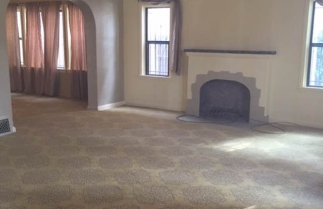 1082-1084  Redondo Blvd - 1084
