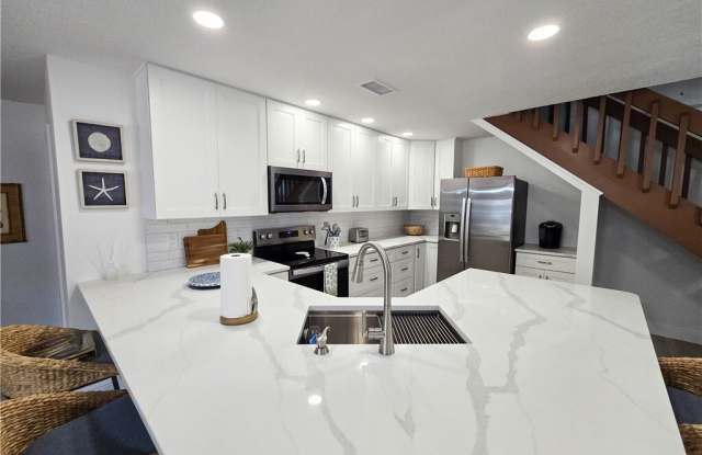 4949 N HIGHWAY A1A 204