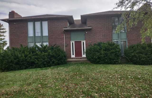 Photo of 332 Southampton Dr