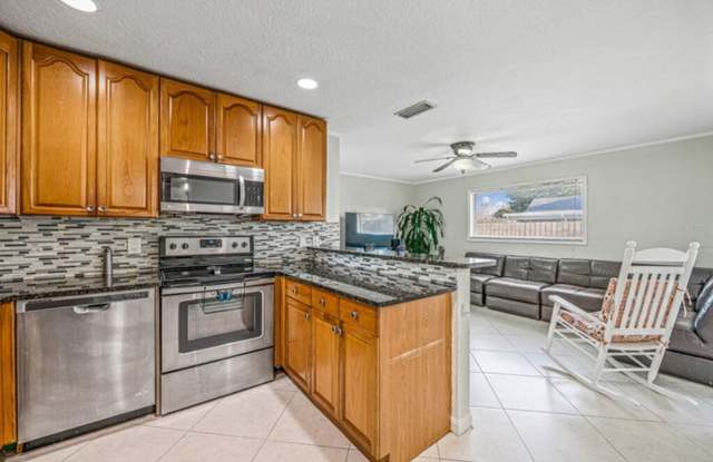 Photo of 1242 Wyndcliff Drive, Wellington, FL 33414