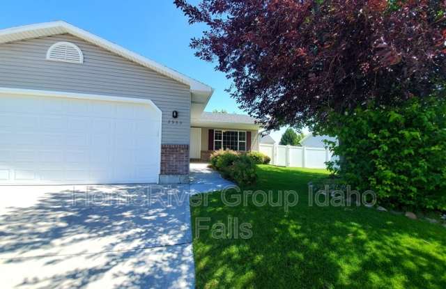 2960 Simon St