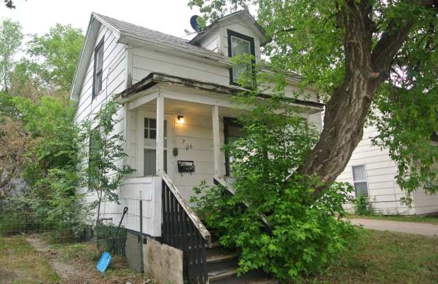 Photo of 2 Bedroom House!