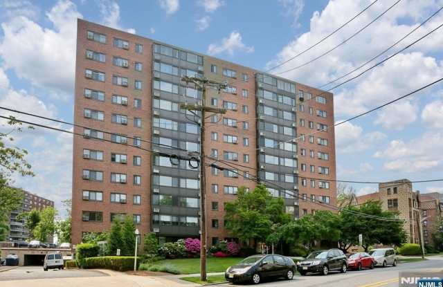 90 Prospect Avenue 2A