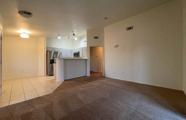 2 BED 2 BATH CONDO IN GATED COMMUNITY!