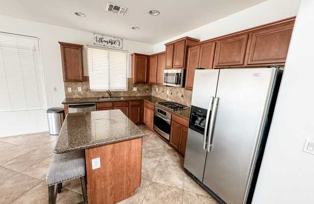 1643 W COTTONWOOD Lane
