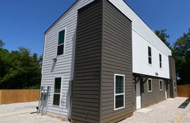 Newly Constructed (2024)- 2 Bedroom, 2.5 Bathroom Duplex!
