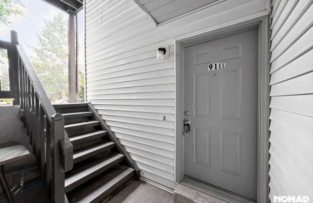 Charming 1BR Condo in Aurora