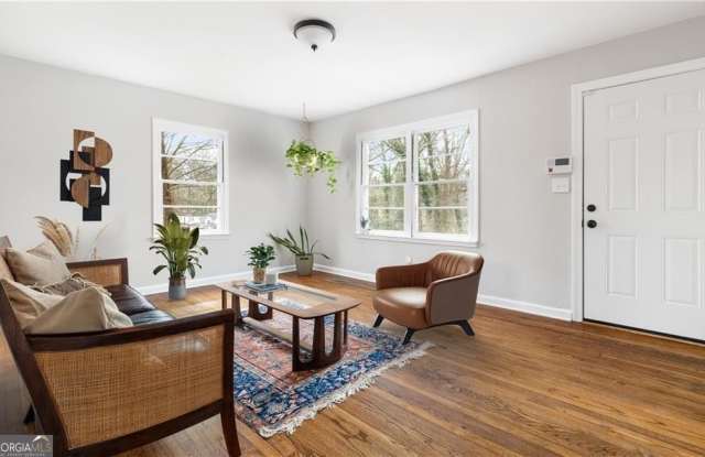 1338 Elizabeth AVE SW