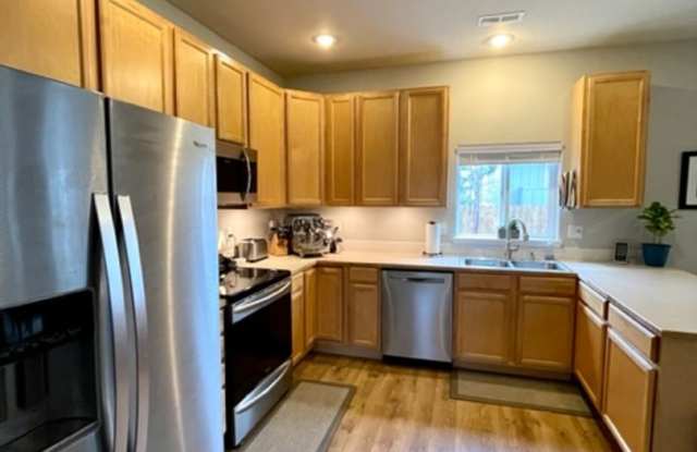 Beautiful 4 bedroom NW Bend Home!