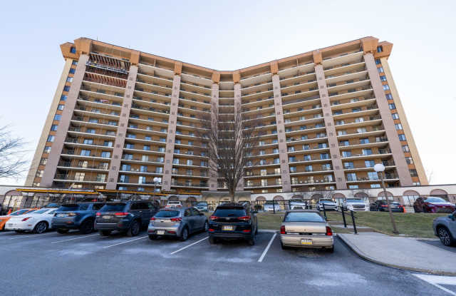 Gorgeous 2 Bedroom, 2 Bathroom KOP Condo With All the Bells and Whistles!