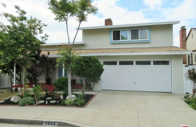 4242 Don Luis Dr - 4242 Don Luis Drive, Los Angeles, CA 90008