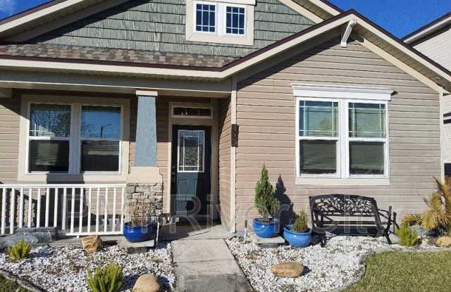 453 Vineyard Ln