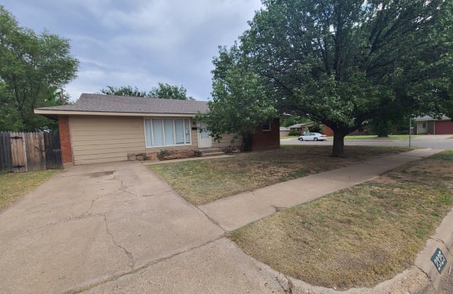 2325 Bell (Main House) - 2325 Bell St, Amarillo, TX 79106