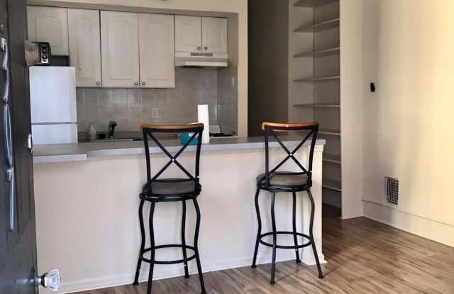 312 S 12TH Street unit: 1Rr