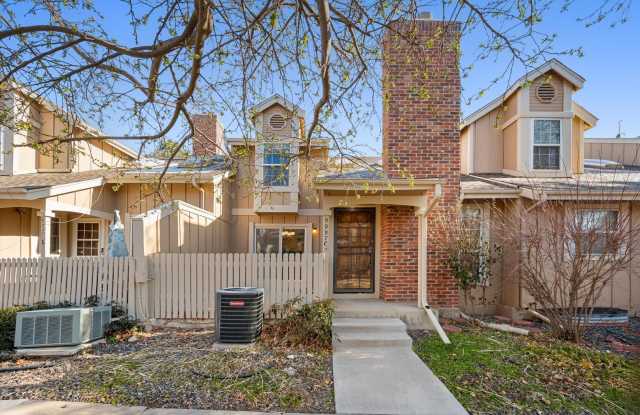 3BR Townhome | Finished Basement | 2-Car Garage | Pool, Tennis  Pickleball