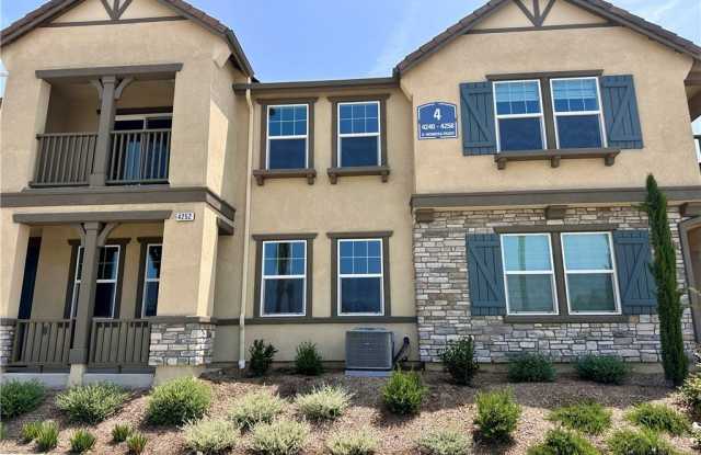 4255 S Hermosa Paseo