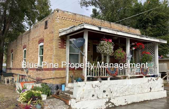 560 Oneida Avenue