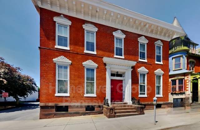 118 S Hanover St