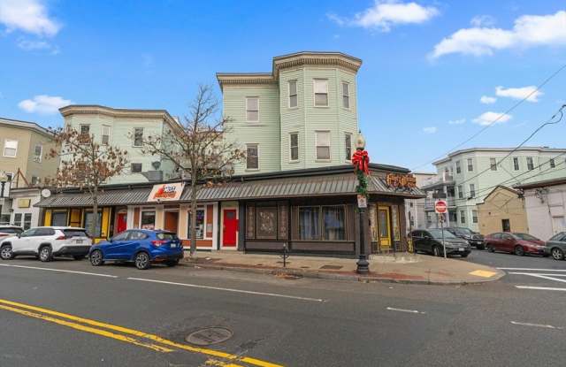 Photo of 575 Washington St 1