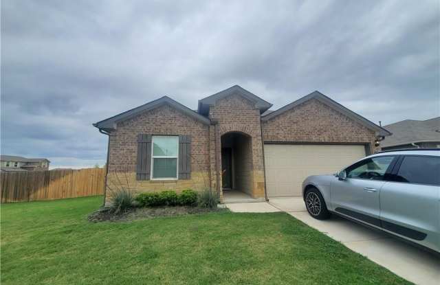 405 Lance Trail