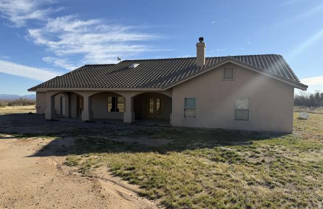 8081 S FAIRFIELD Circle