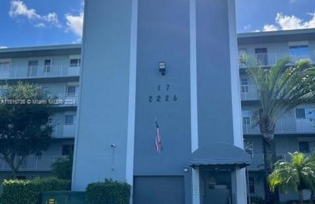 2226 N Cypress Bend Dr