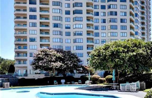 Photo of 7505 River Rd